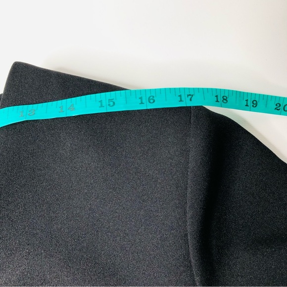 VTG 80s Shift Dress Thick Poly w/ Pleated Detail, Padded, Mod Minimal Black Sz 8 - Picture 5 of 14